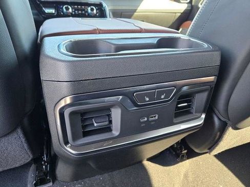 New 2026 GMC Sierra 2500 Denali Ultimate AWD/4WD image 9