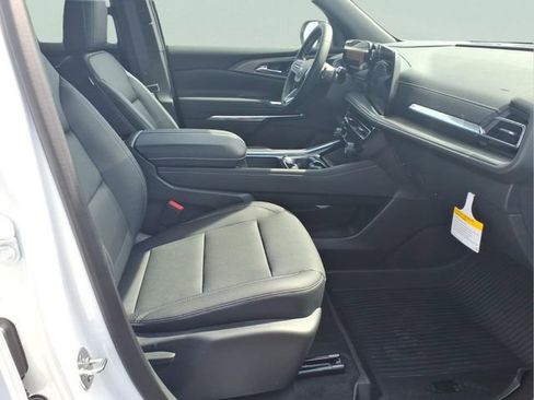 New 2026 Chevrolet Traverse LT w/ LPO, Floor Liner Package image 22