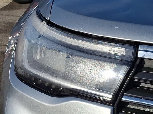 Certified 2025 Ford Explorer Active w/ Active Comfort Package image 9