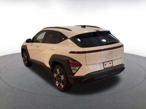 Used 2025 Hyundai Kona SEL image 11