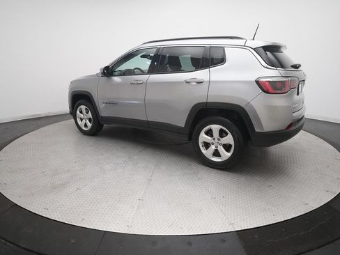 Used 2019 Jeep Compass Latitude w/ Popular Equipment Group AWD/4WD image 34