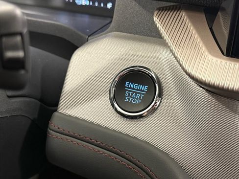 New 2026 Ford Explorer Active w/ Active Comfort Package RWD image 24