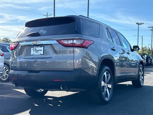 Used 2019 Chevrolet Traverse LT w/ LT Premium Package image 8