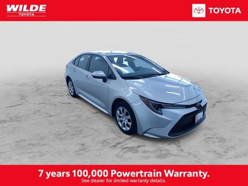 Certified 2025 Toyota Corolla LE image 3