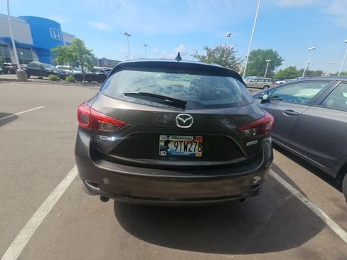 Used 2017 MAZDA MAZDA3 Grand Touring w/ Premium Equipment Package FWD image 5