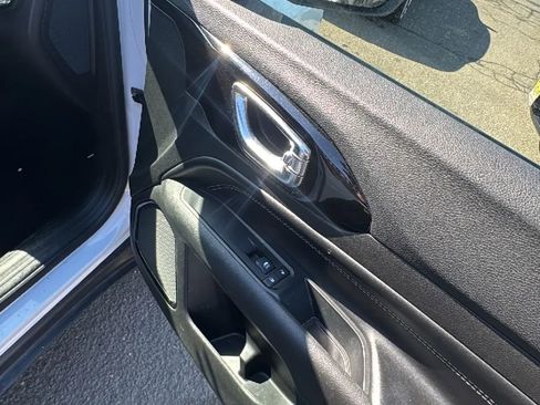 Used 2022 Jeep Compass Latitude image 28