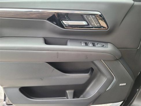 New 2025 Chevrolet Tahoe LT w/ Comfort Package image 16