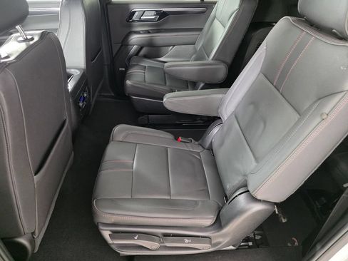 Used 2025 Chevrolet Suburban RST w/ RST Capability Package AWD/4WD image 14