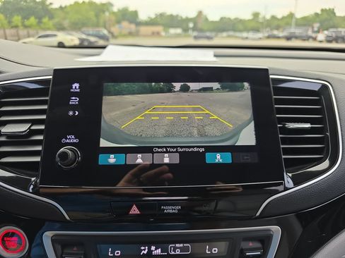 Used 2021 Honda Pilot Touring image 25
