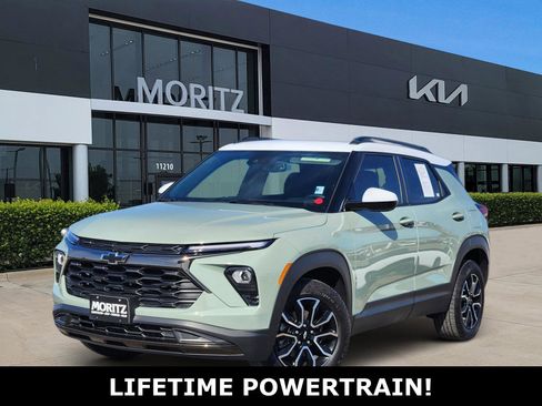 Used 2025 Chevrolet TrailBlazer ACTIV w/ Convenience Package image 1