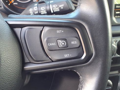 Used 2022 Jeep Wrangler Unlimited Sport AWD/4WD image 14