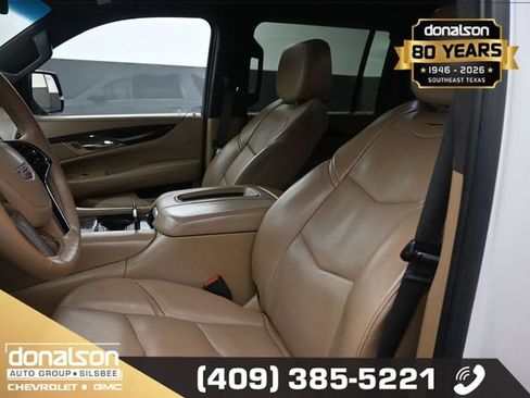 Used 2018 Cadillac Escalade ESV Platinum image 8