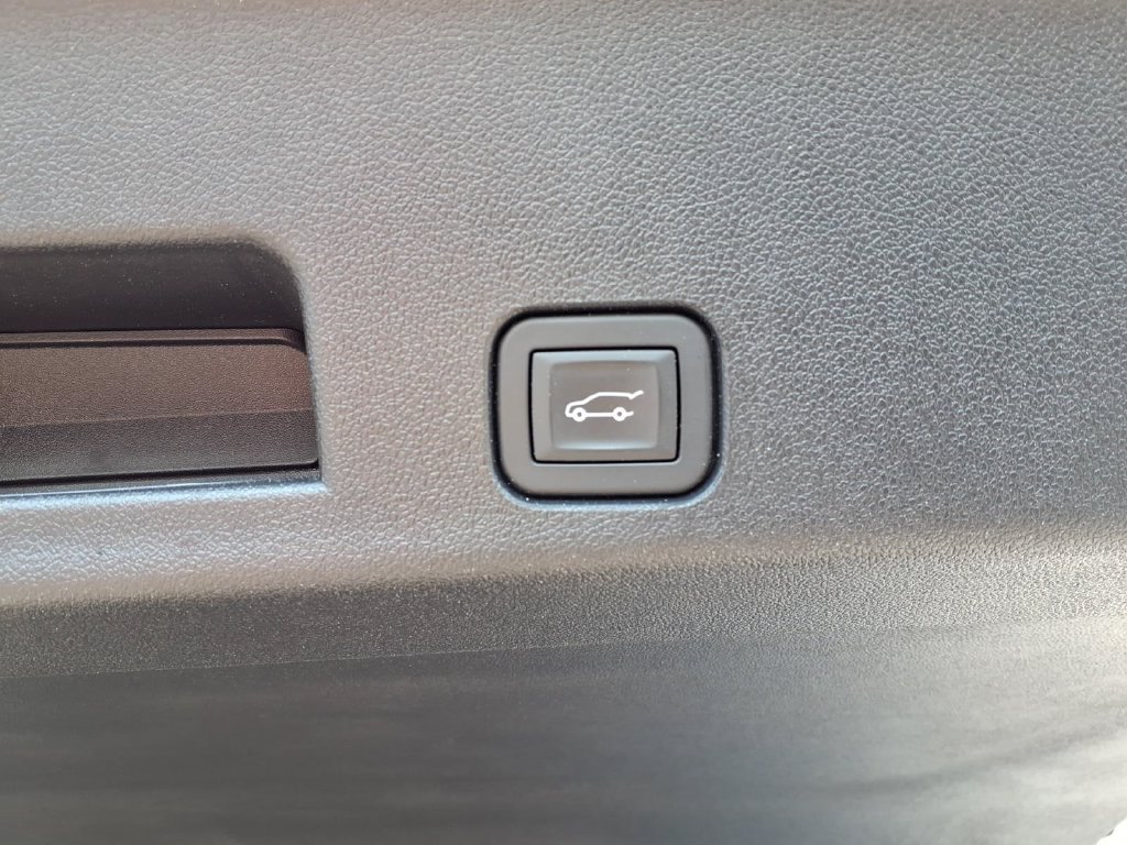 Used 2026 GMC Acadia Elevation w/ Elevation Premium Package AWD/4WD image 17