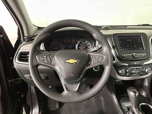 Used 2020 Chevrolet Equinox LS w/ LS Convenience Package FWD image 17