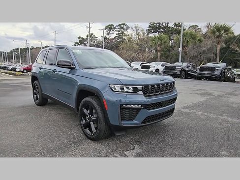 New 2026 Jeep Grand Cherokee Limited w/ Limited Altitude Package RWD image 36