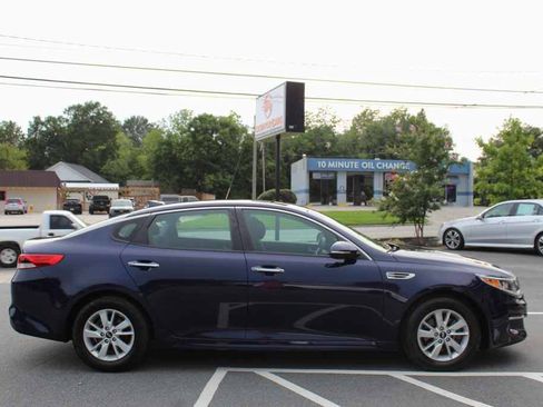 Used 2017 Kia Optima LX FWD image 4