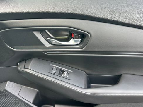 Used 2025 Honda Accord Sport image 20