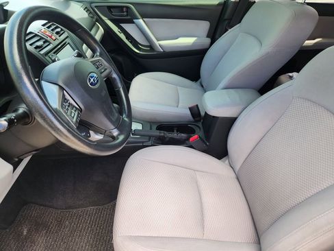 Used 2014 Subaru Forester 2.5i Premium AWD/4WD image 8