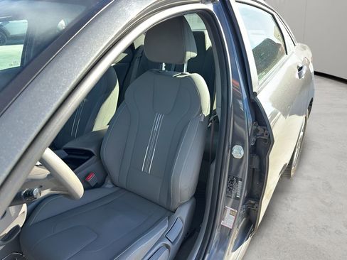Used 2024 Hyundai Elantra SEL image 25