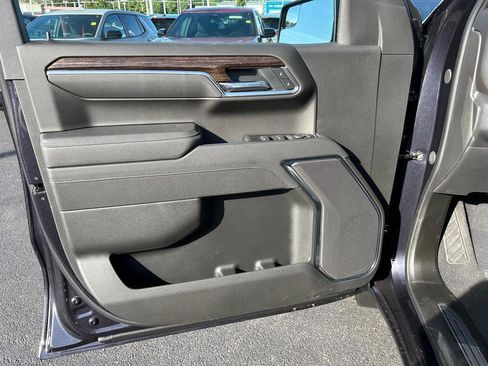 New 2026 GMC Sierra 1500 Elevation image 5