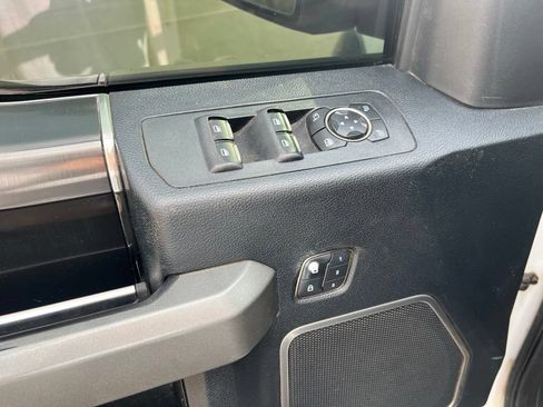 Used 2019 Ford F150 Raptor w/ Equipment Group 802A Luxury AWD/4WD image 10