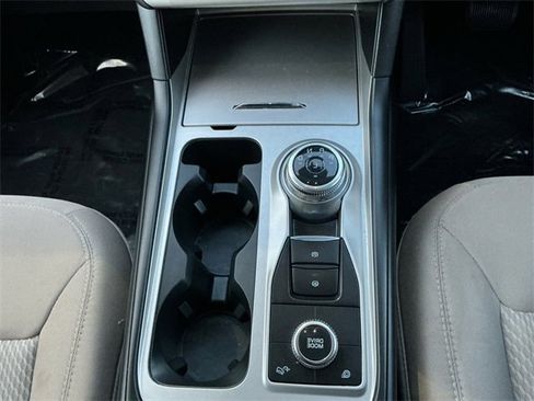 Used 2022 Ford Explorer XLT image 15