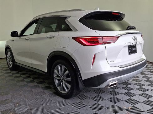 Certified 2022 INFINITI QX50 Essential image 9
