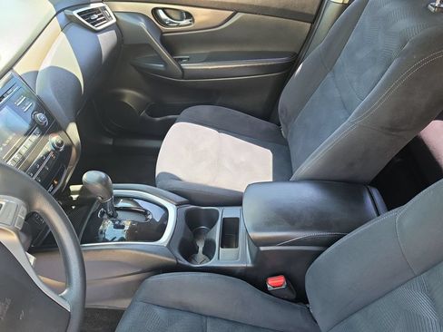 Used 2016 Nissan Rogue S AWD/4WD image 24