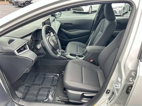 Used 2025 Toyota Corolla LE image 17
