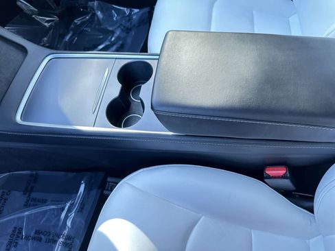 Used 2021 Tesla Model 3 Standard Range Plus image 19