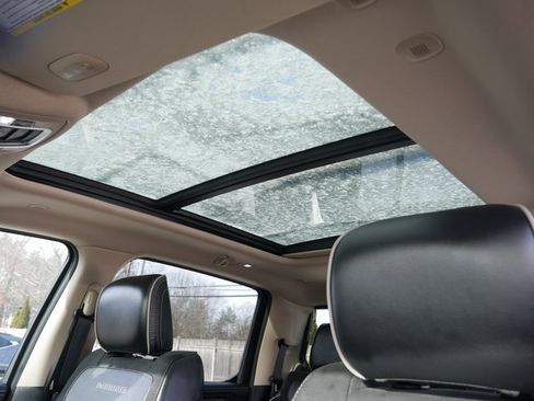 Used 2019 RAM 1500 Laramie image 14