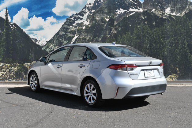 Certified 2025 Toyota Corolla LE FWD image 9