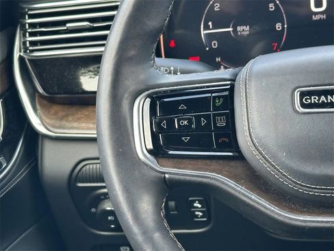 Used 2022 Jeep Grand Wagoneer Series II w/ Convenience Group III image 10