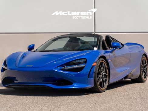 Used 2024 McLaren 750S Spider RWD image 3