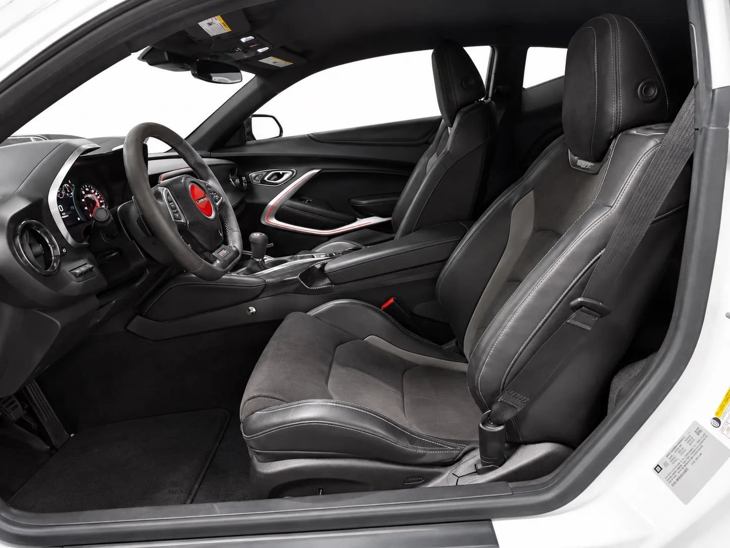 Used 2018 Chevrolet Camaro SS RWD image 11