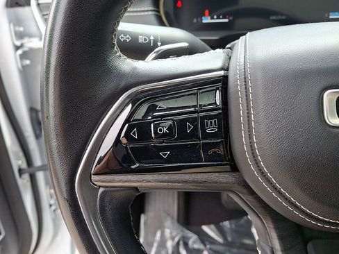 Used 2022 Jeep Grand Cherokee L Overland AWD/4WD image 23