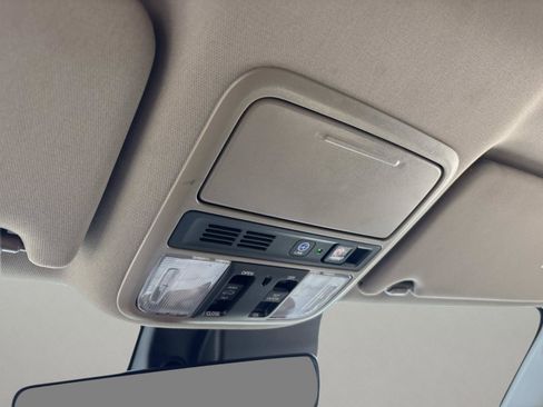 Used 2020 Honda Pilot Touring image 33