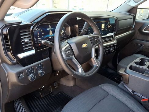 Used 2024 Chevrolet Silverado 1500 LT image 26