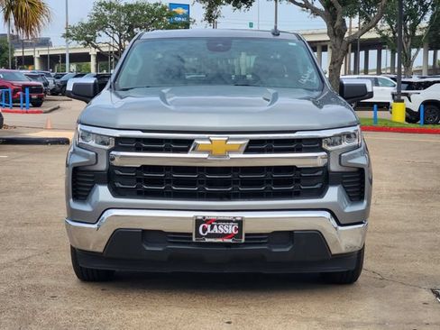 Used 2025 Chevrolet Silverado 1500 LT RWD image 2