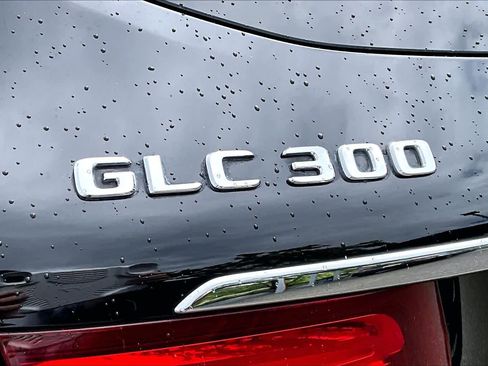 Used 2019 Mercedes-Benz GLC 300 image 30