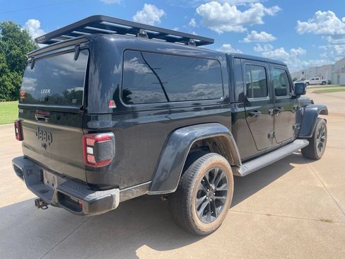 Used 2022 Jeep Gladiator Overland AWD/4WD image 5
