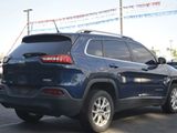 Used 2018 Jeep Cherokee Latitude w/ Cold Weather Group image 4