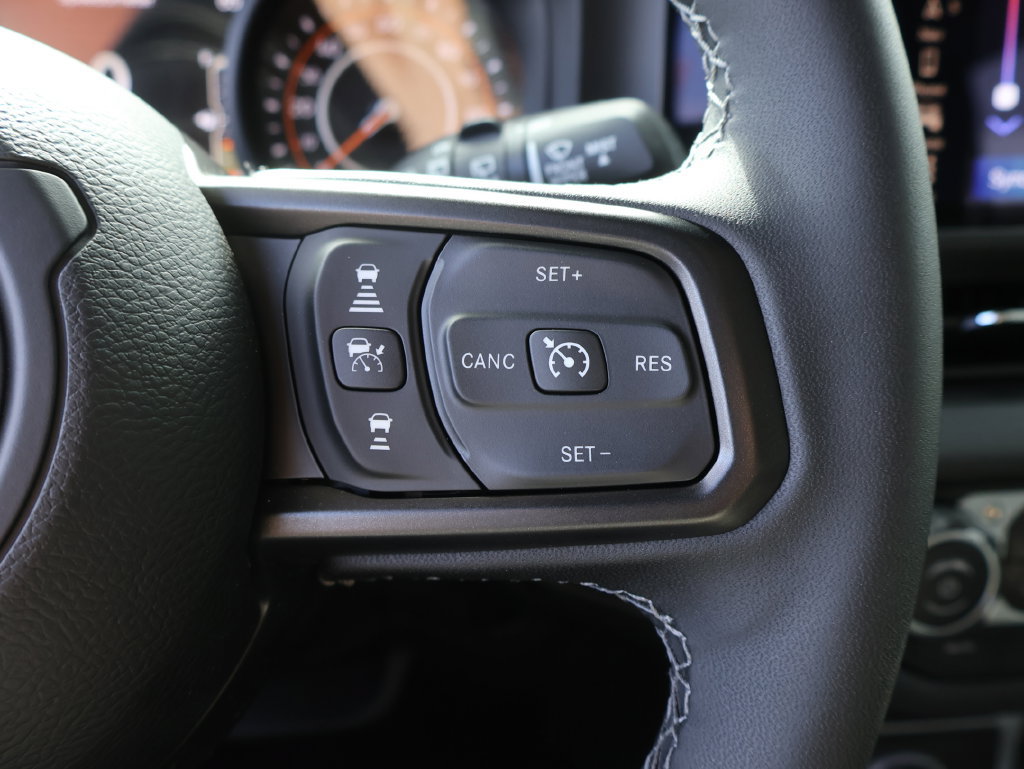 Used 2026 Jeep Wrangler Unlimited Rubicon AWD/4WD image 27