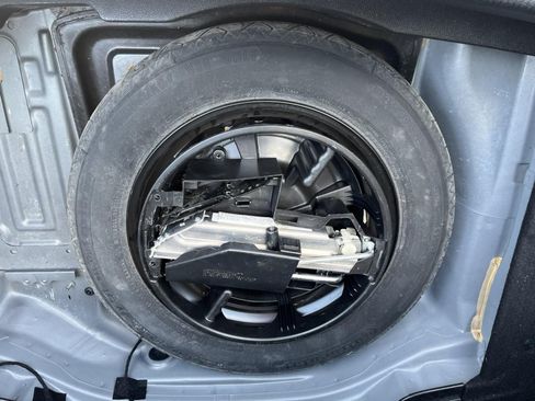 Used 2013 Mercedes-Benz C 250 Sedan image 39