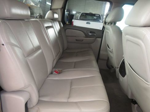 Used 2010 GMC Sierra 2500 SLT w/ SLT Convenience Package AWD/4WD image 30