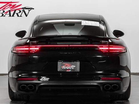 Used 2019 Porsche Panamera GTS image 4