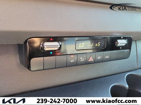 Used 2025 Mercedes-Benz Sprinter 2500 image 29