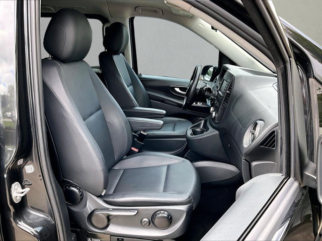 Used 2018 Mercedes-Benz Metris Passenger image 9