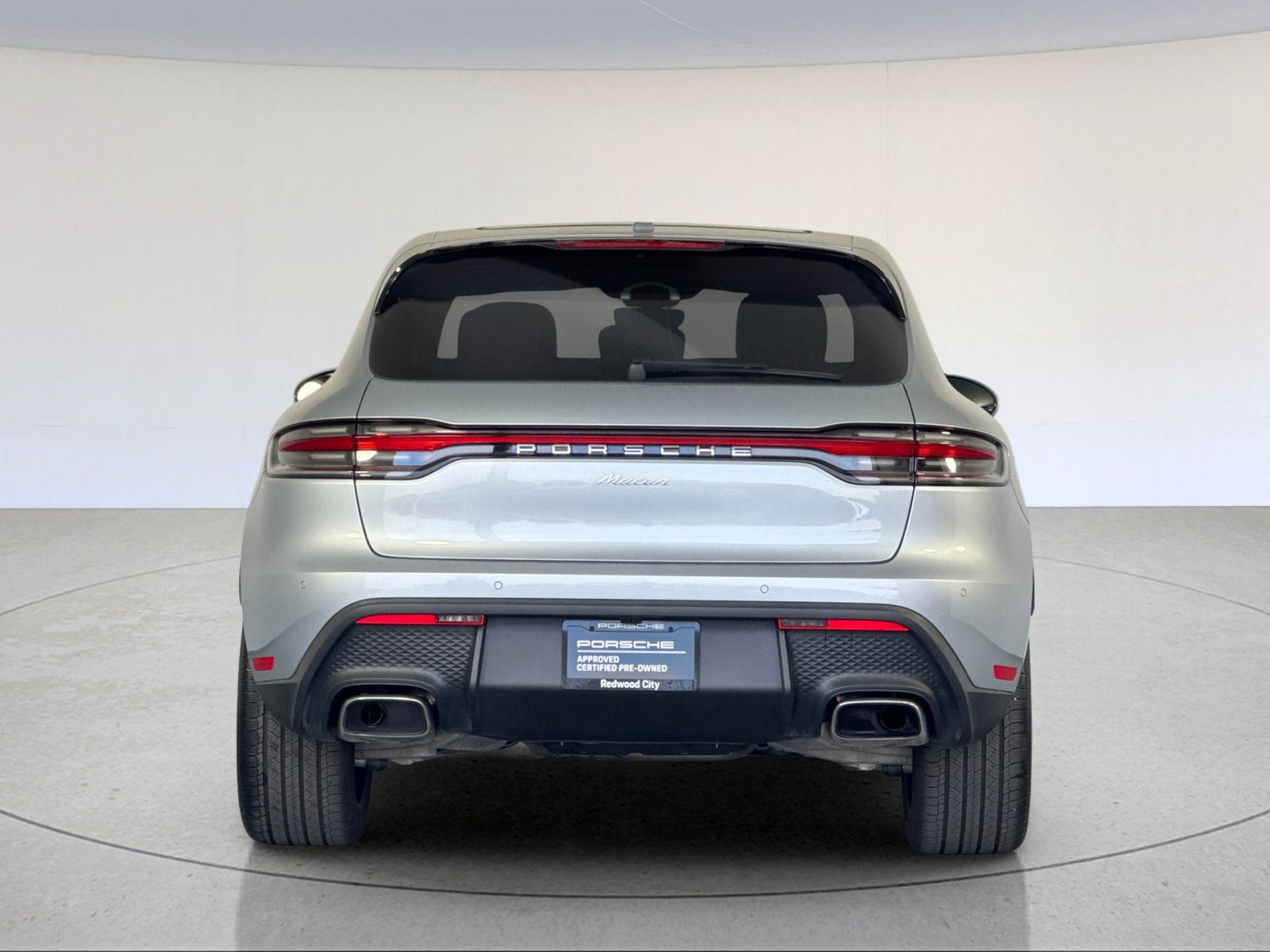 Certified 2026 Porsche Macan AWD/4WD image 7