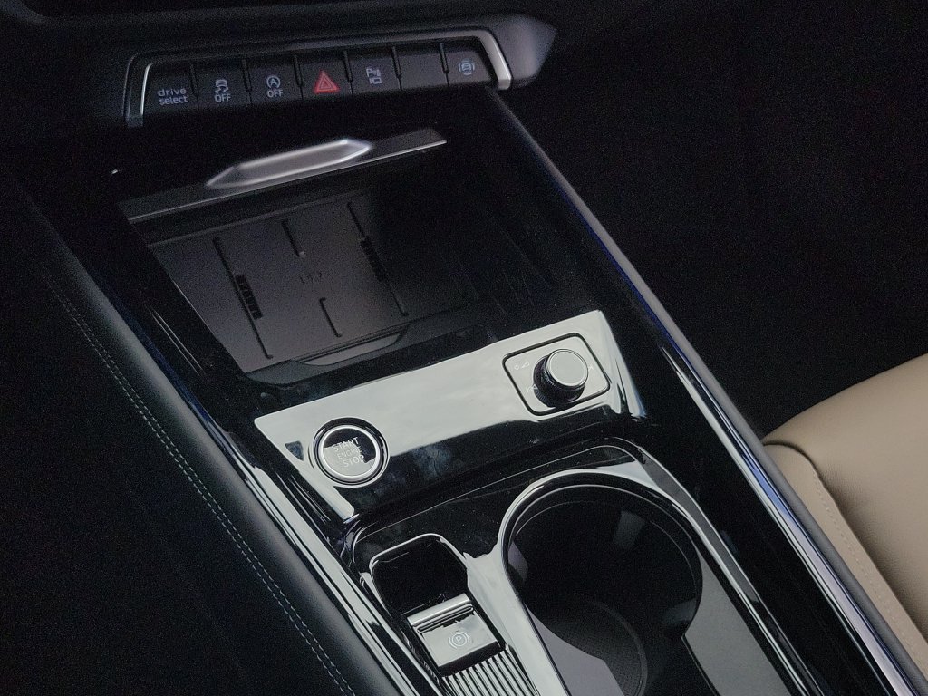 New 2026 Audi Q3 quattro 2.0T AWD/4WD image 14